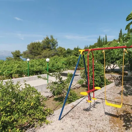 Semesterbostad Blossom - Four Bedroom With Outdoor Pool And Jacuzzi - St Supetar