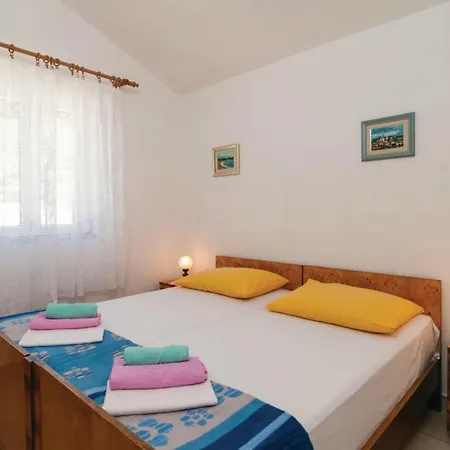 Blossom - Four Bedroom With Outdoor Pool And Jacuzzi - St