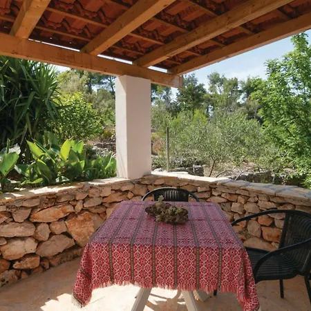 Blossom - Four Bedroom With Outdoor Pool And Jacuzzi - St Semesterbostad *