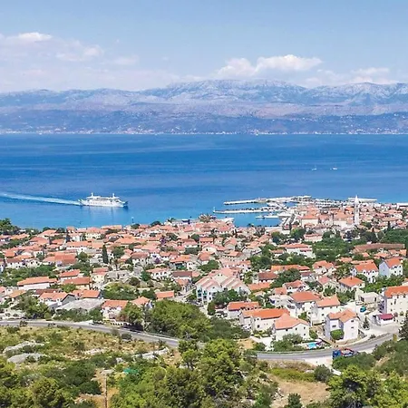 Blossom - Four Bedroom With Outdoor Pool And Jacuzzi - St Supetar